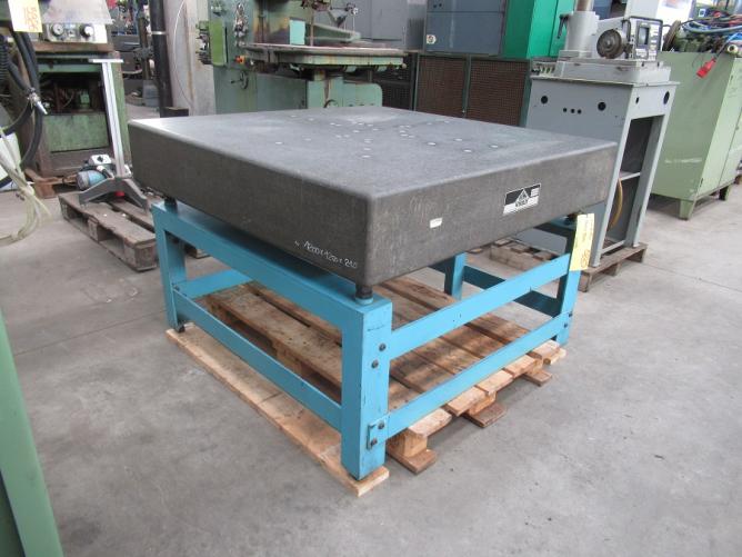 1200x1200 CROWN WINDLEY